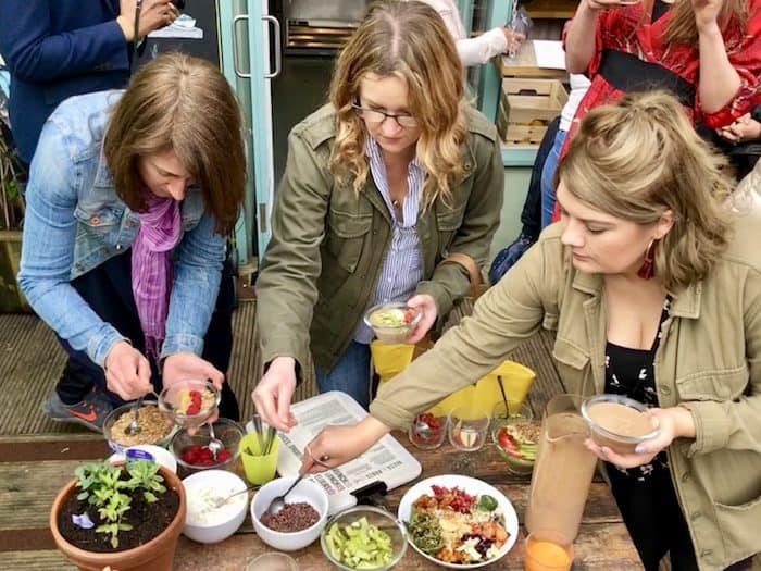 Do you know anywhere in Bristol which is vegan, vegetarian and family-friendly, has a great vibe, outdoor space AND serves super-tasty plant-based food? It turns out I do. Wahoo! Click through to find out more about Beets n Roots cafe!